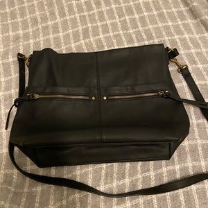 black crossbody bag